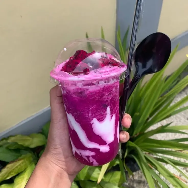 Q2. Smoothies Buah Naga