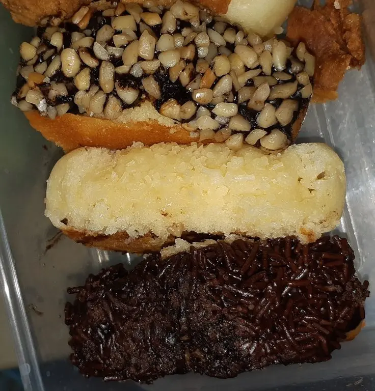 U1. Pukis Kacang Keju isi 8