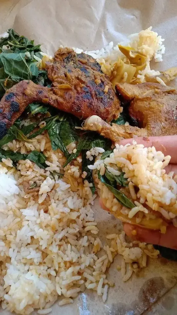 Z1. Nasi Padang Lauk Ayam Bakar 