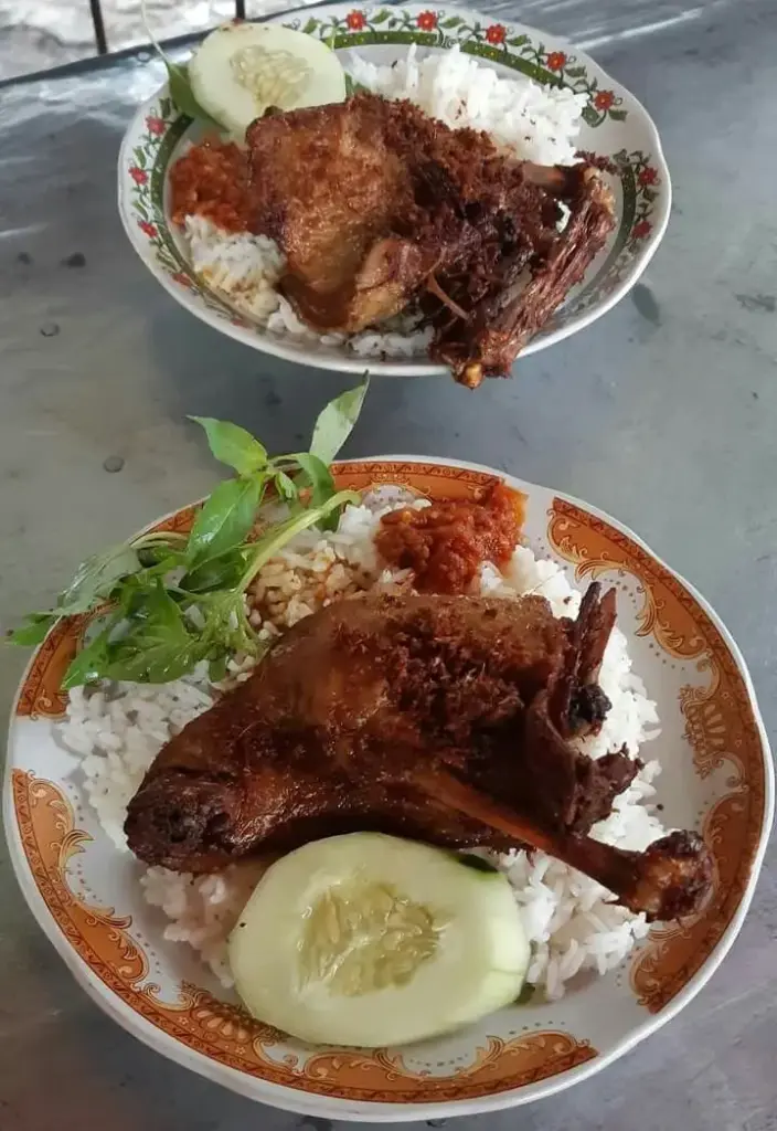Z3. Penyetan Nasi Bebek Jumbo 
